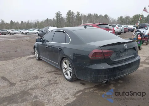 2013 Volkswagen Passat 3.6L V6 Sel Premium z USA, uszkodzony, nr VIN 1VWCM7A34DC031885